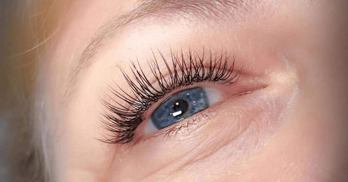 Classic eyelash extensions